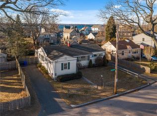 905 Bullocks Point Ave, Riverside, RI 02915
