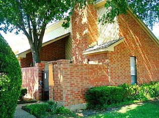 905 Cedarland Blvd, Arlington, TX 76011