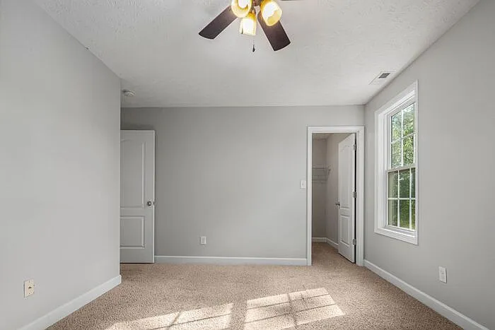 2105 Calista Cir — Photo 37