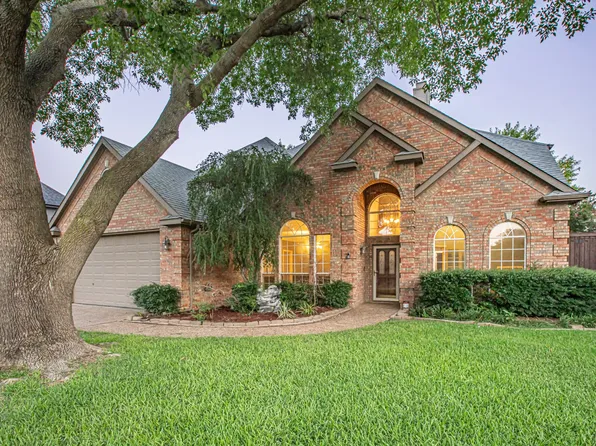 4329 Crescent Dr, Flower Mound, TX 75028