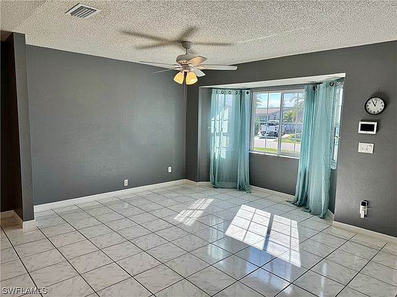 5th image of 213 SW 46th Ter