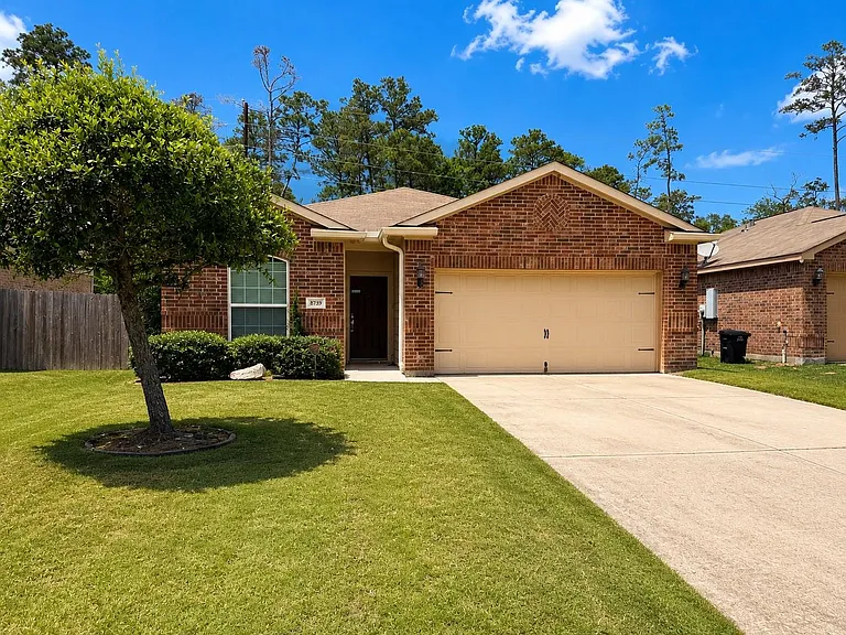 8739 Leclaire Meadow Dr — Photo 1