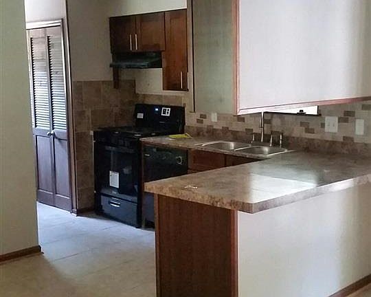 4th image of 5303 Dickens Ln