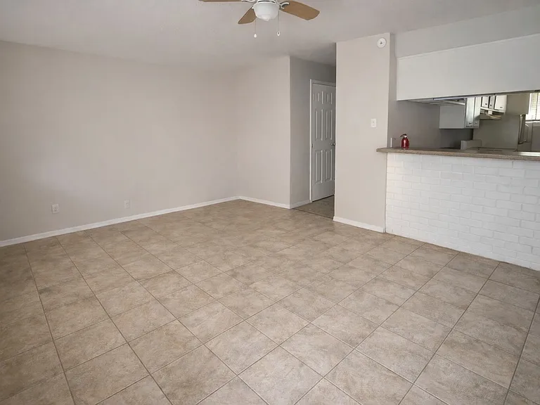 1849 Richmond Ave — Photo 3
