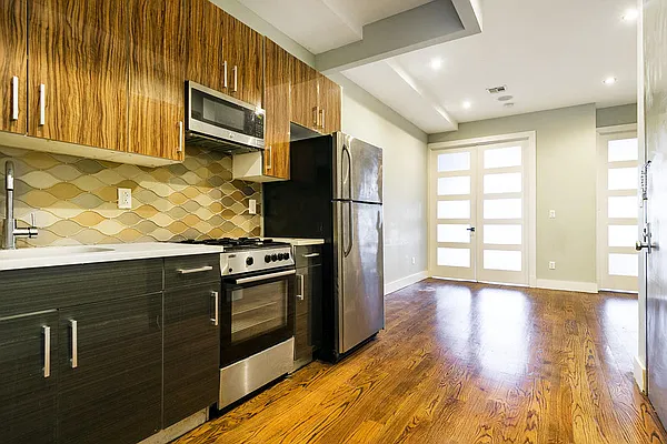 Rented by Brooklyn Group | media 4