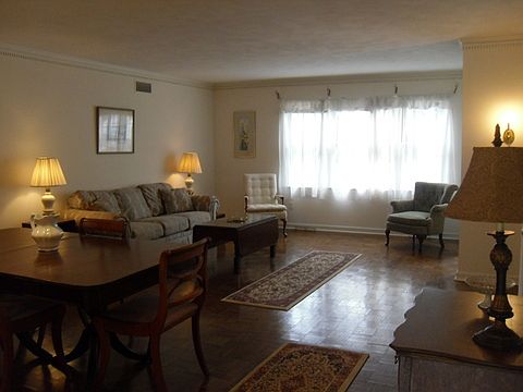 Open Living Room/Dining Room View