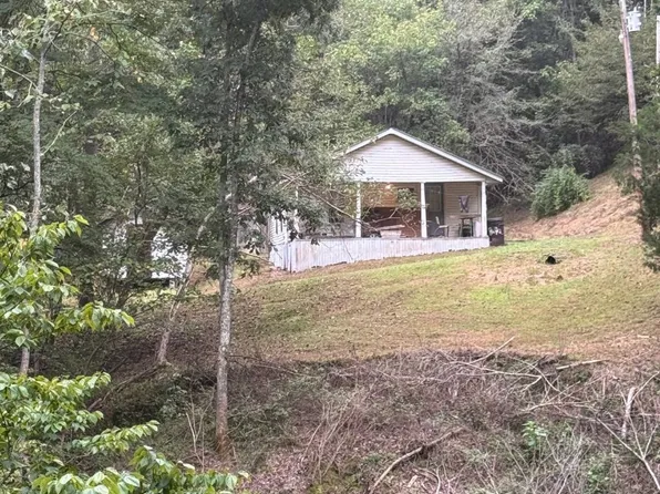 101 Tirey Ln, Booneville, KY 41314