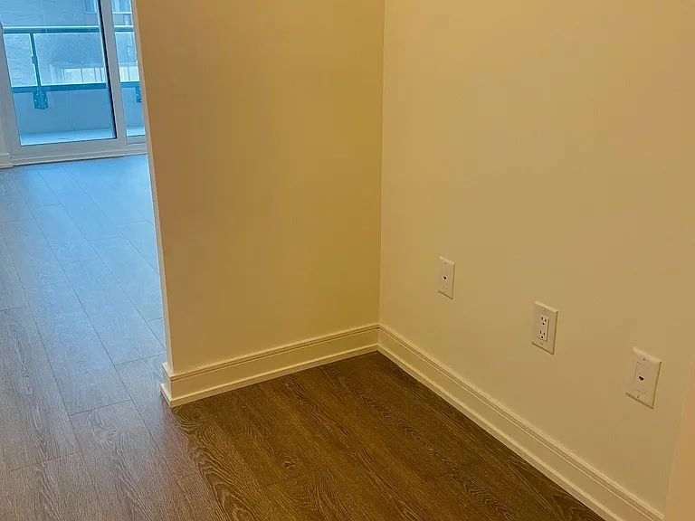425 Front St E #302 — Photo 11