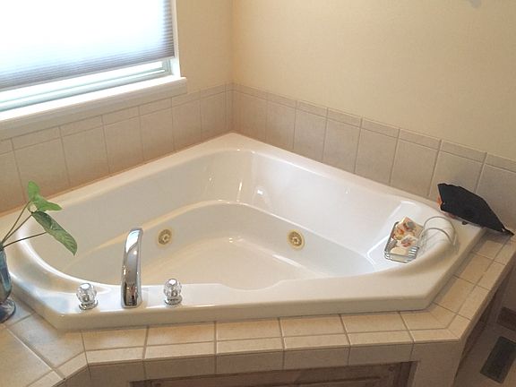 4th image of 5052 Shoreside Dr