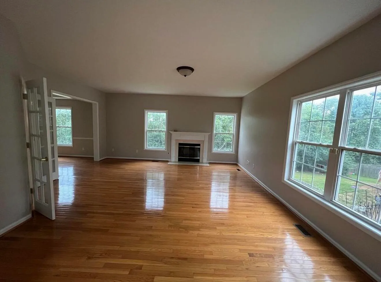 4 bed, 4.0 bath, 2658 sqft, $2,650 — Photo 3