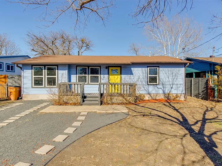 4702 Bandera Rd — Photo 1