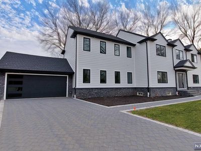 23 Pitcairn Ave, Ho Ho Kus, NJ, 07423