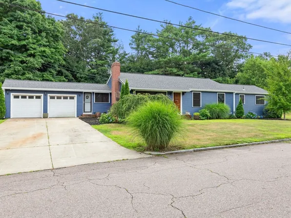 32 Winthrop Dr, Attleboro, MA 02703