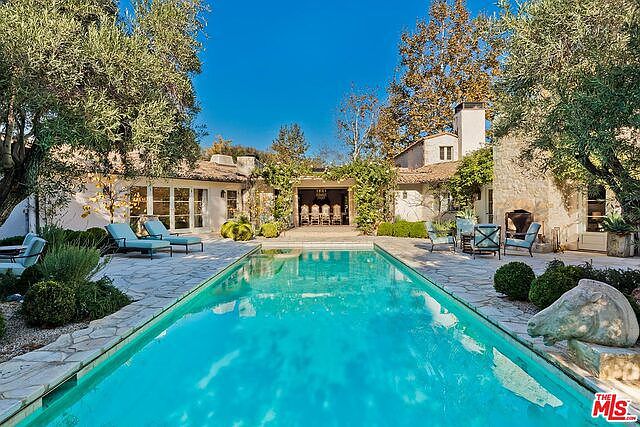 1525 Old Oak Rd, Los Angeles, CA 90049 | Zillow