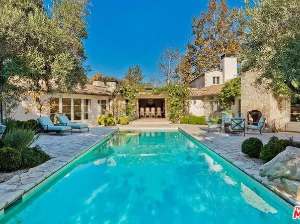 1525 Old Oak Rd, Los Angeles, CA 90049