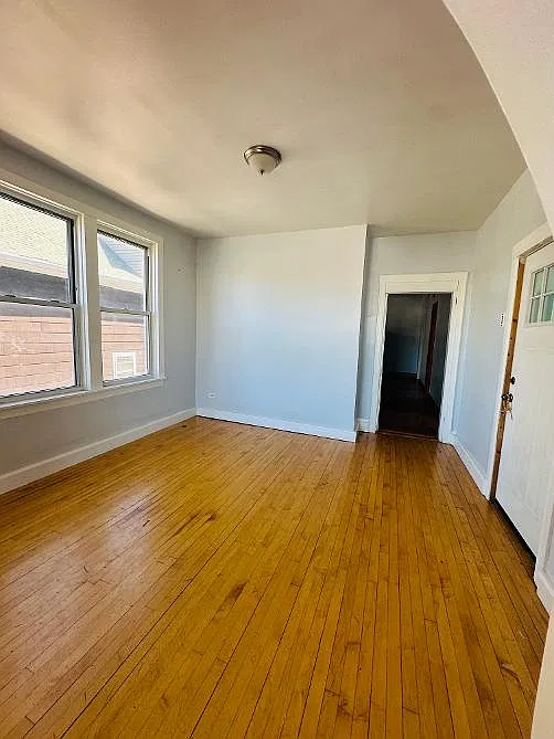 3 Bedroom Unit — Photo 3