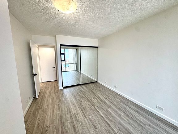 2nd image of 1212 Nuuanu Ave APT 2607