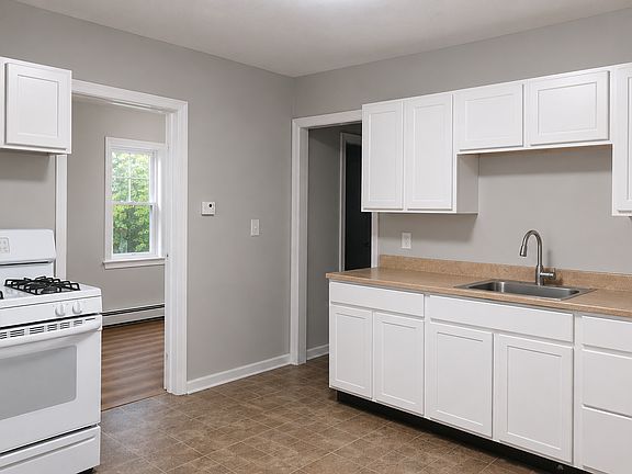 3rd image of 431 Greenwich Ave #1