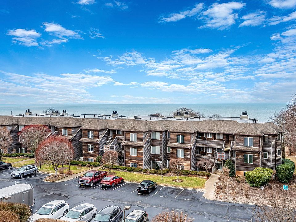 1st image of 105 Foxhill Drive #105