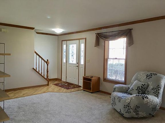 3rd image of 706 Westfield Crse