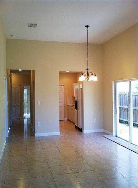 1st image of 2536 NE 41st Ave