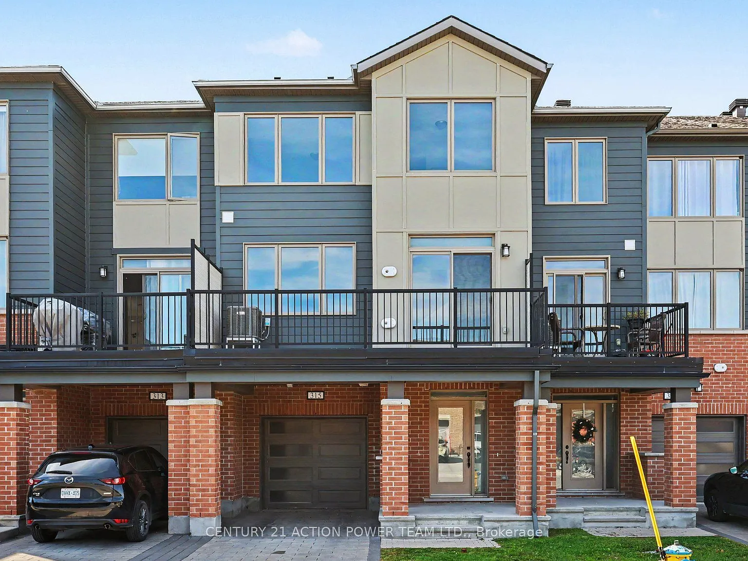 2 bed, $2,600 — Photo 1