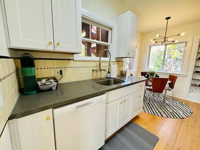 1295 Gordon Ave — Photo 7