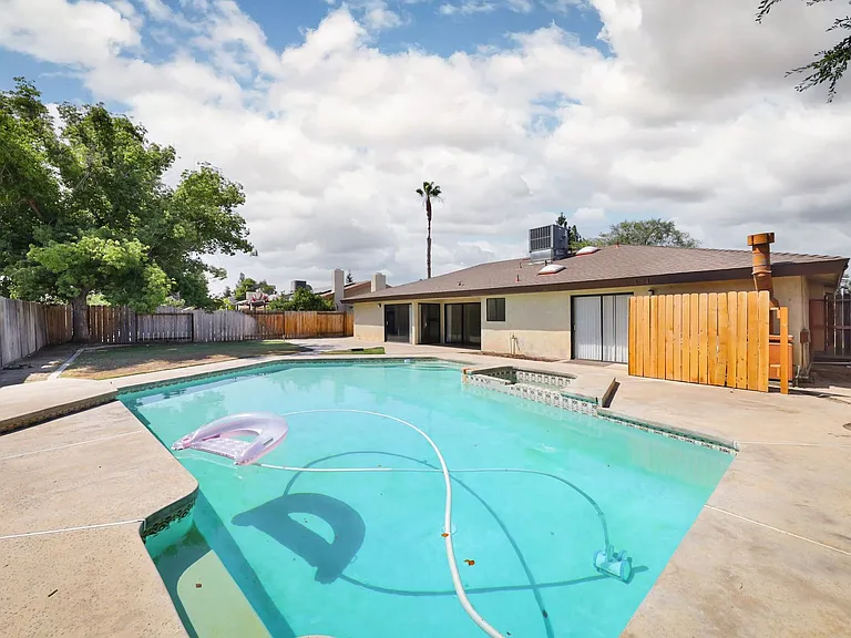 7001 Altaville Ln — Photo 24