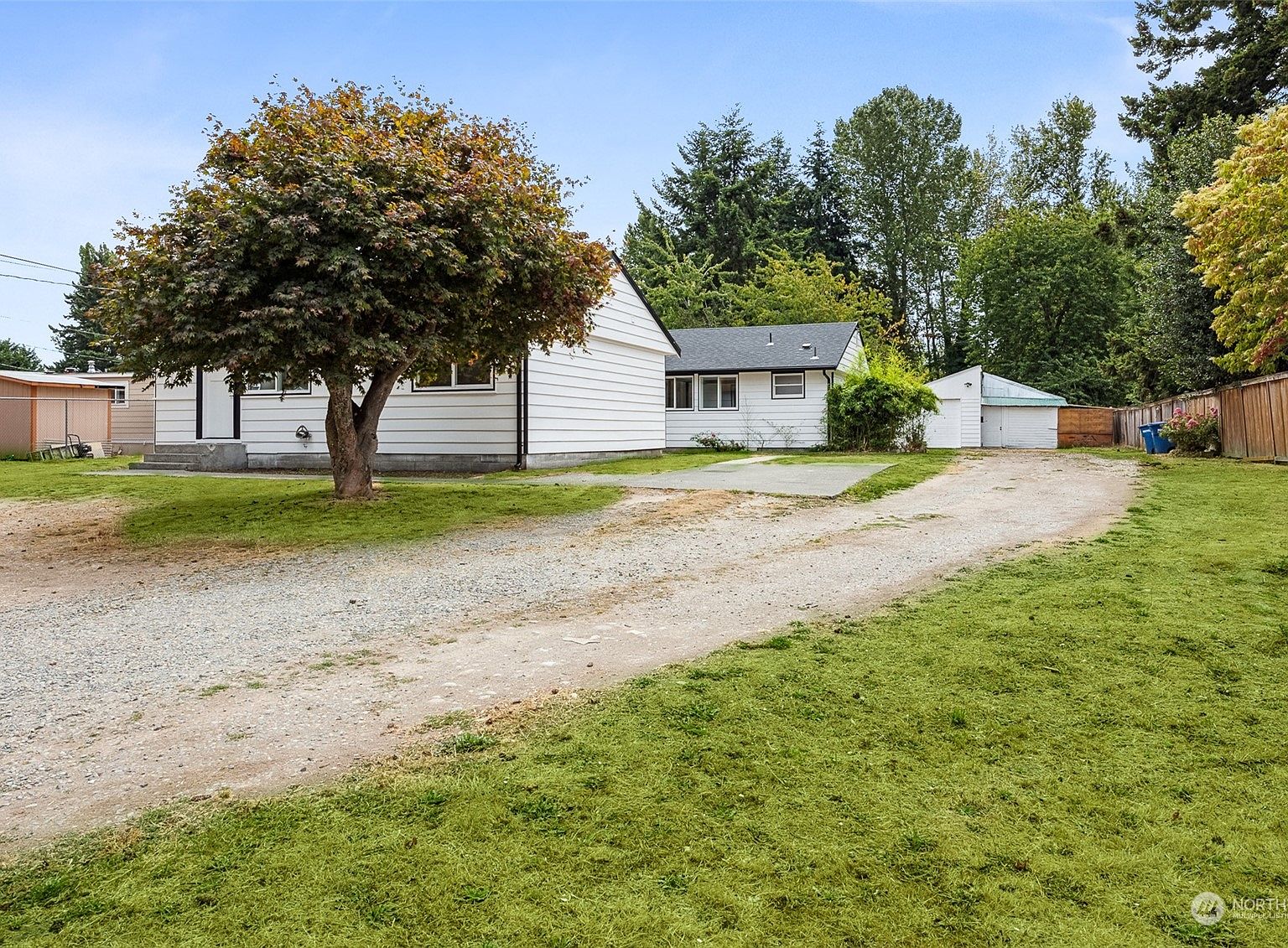 1805 S 268th Street, Des Moines, WA 98198 Zillow