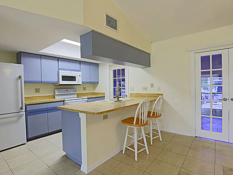 1398 Evalena Ln — Photo 6