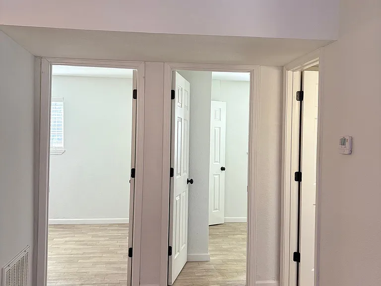 109 E Quincy St #1 — Photo 13