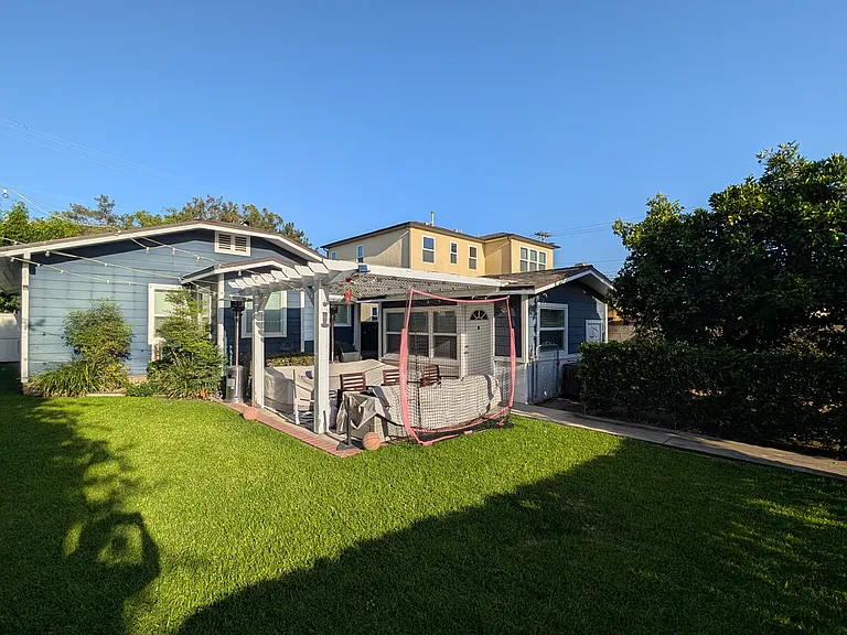 520 N Grand St #B — Photo 15