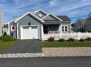 33 Cobblestone Cir, Mashpee, MA 02649