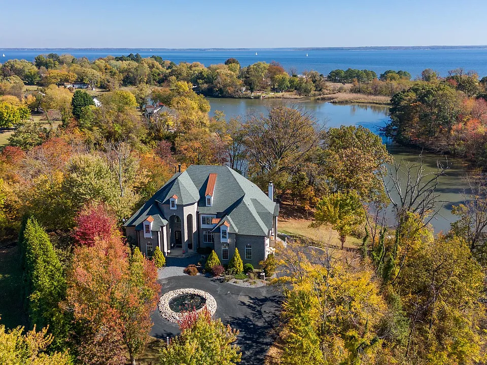 2620 Love Point Rd
