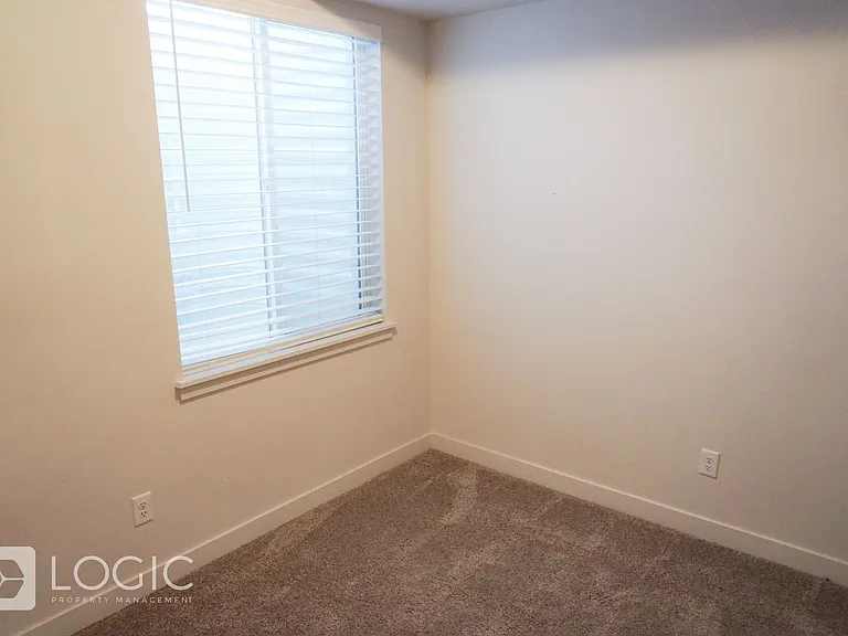 15297 S Revolutionary Way #DOWNSTAIRS — Photo 13