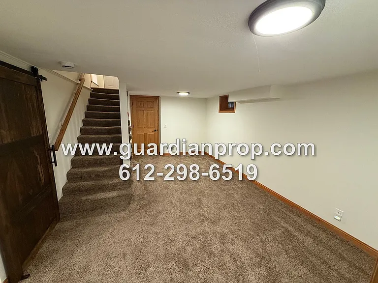 2202 Saint Croix St — Photo 20