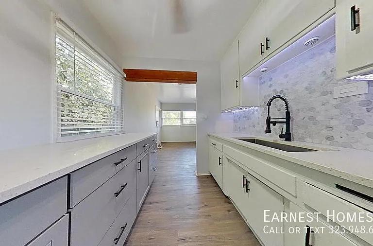 15544 Romar St — Photo 9