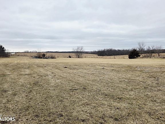 4th image of 17461 Lakeview Rd