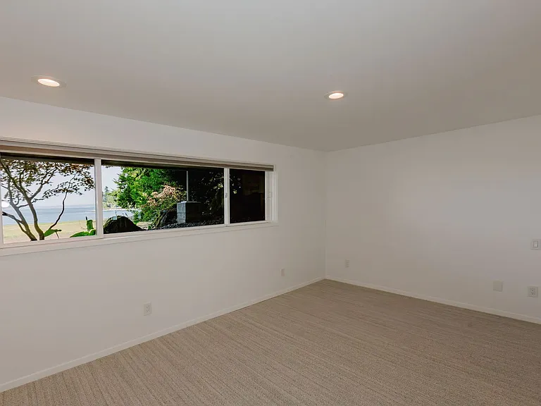15550 Broom St NE — Photo 34