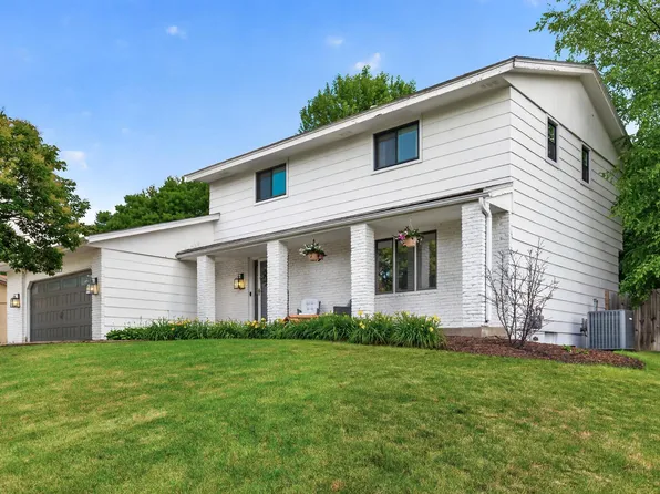 12825 Apple View Ln, Burnsville, MN 55337