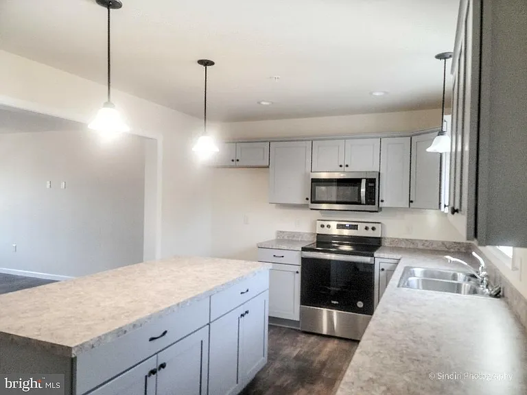 10 Skip Ln — Photo 16