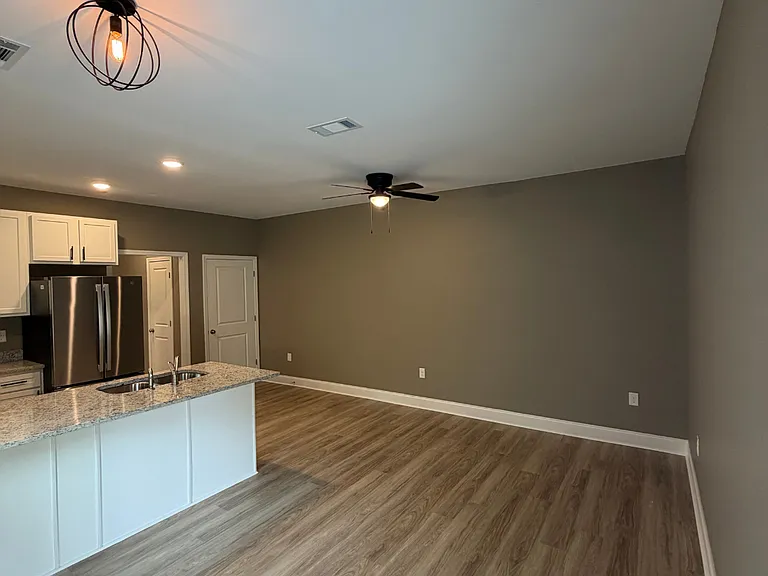 413 & 415 East Blvd — Photo 3