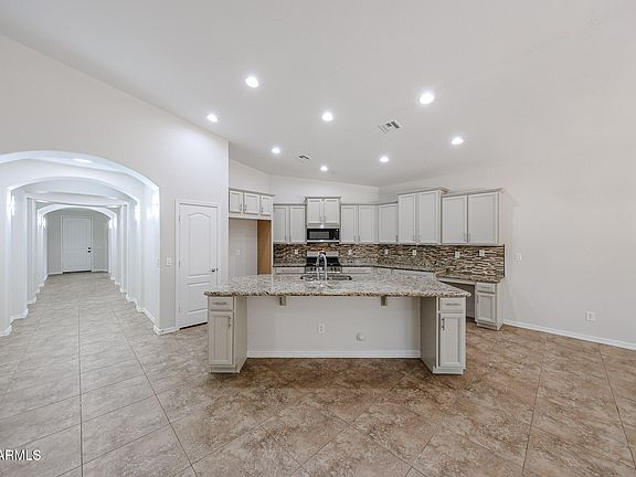 5th image of 20768 W HAMILTON Street