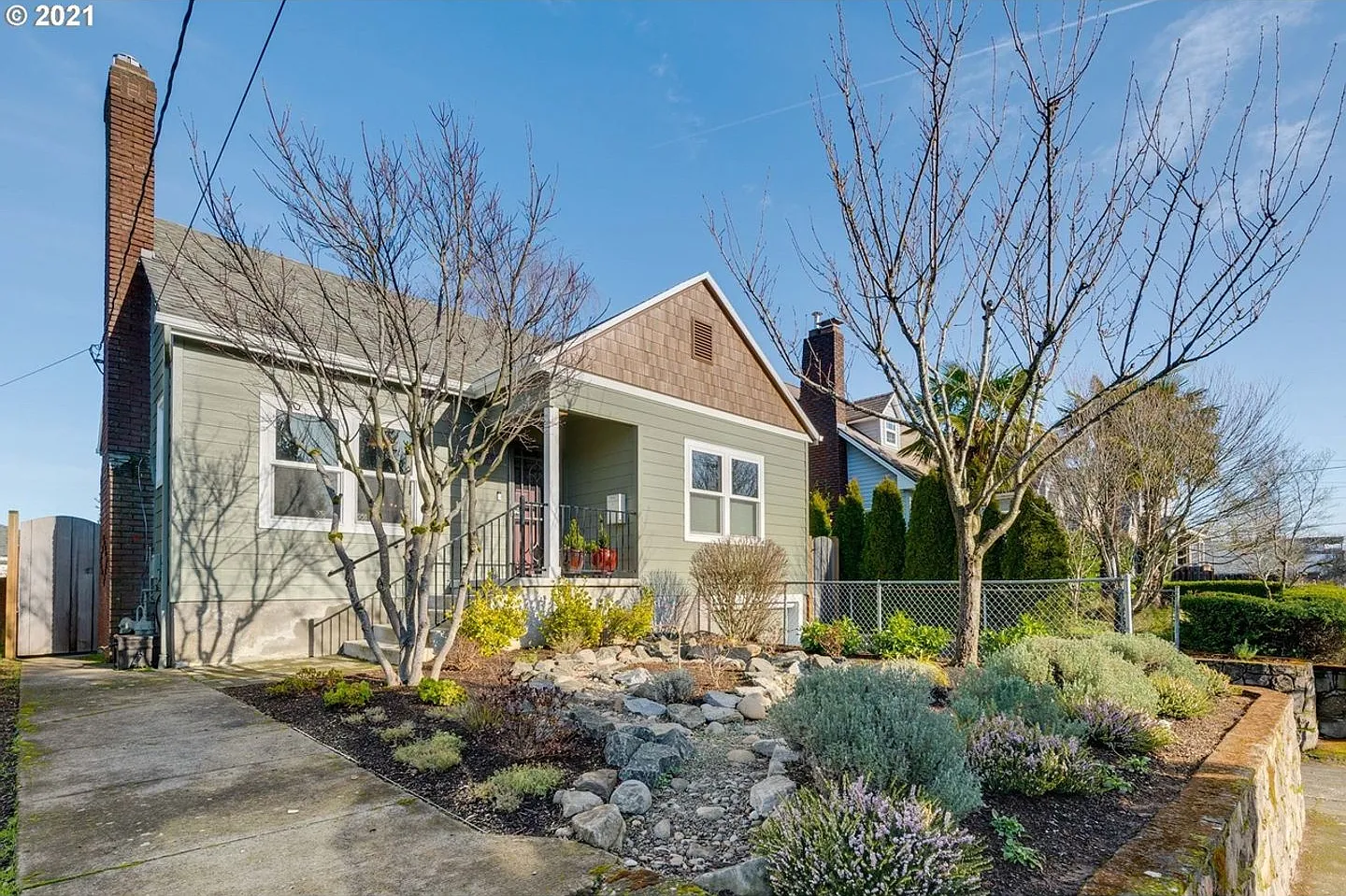 Beautifully Updated Arbor Lodge 3 Bedroom Bungalow — Photo 1