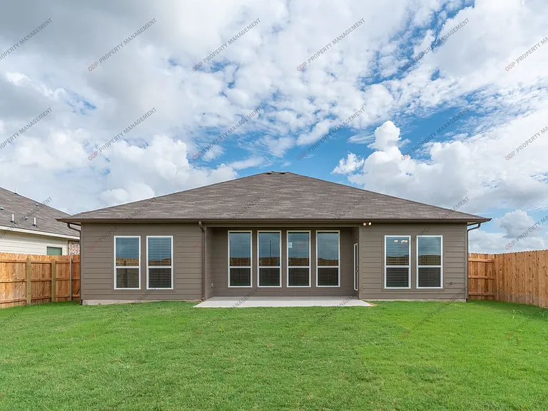 727 Cross Dr — Photo 16