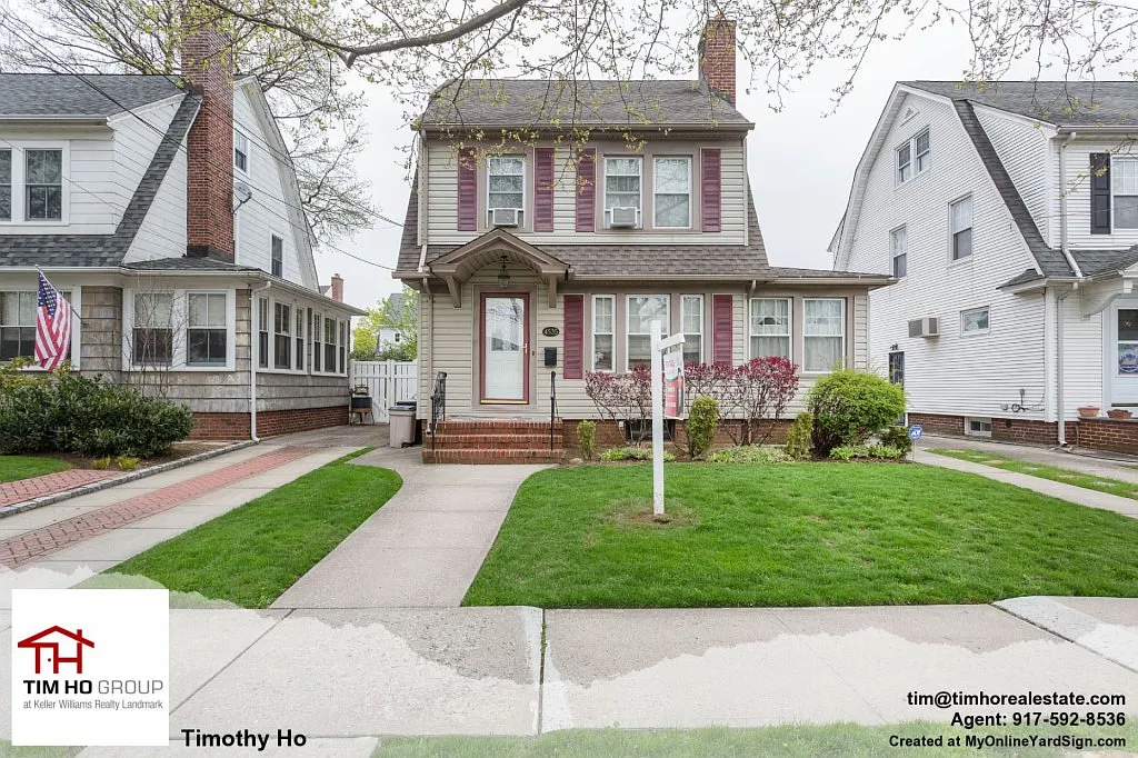 4535 171st St photo 1