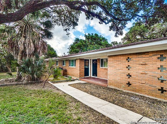 3rd image of 328 Fleetwood Dr