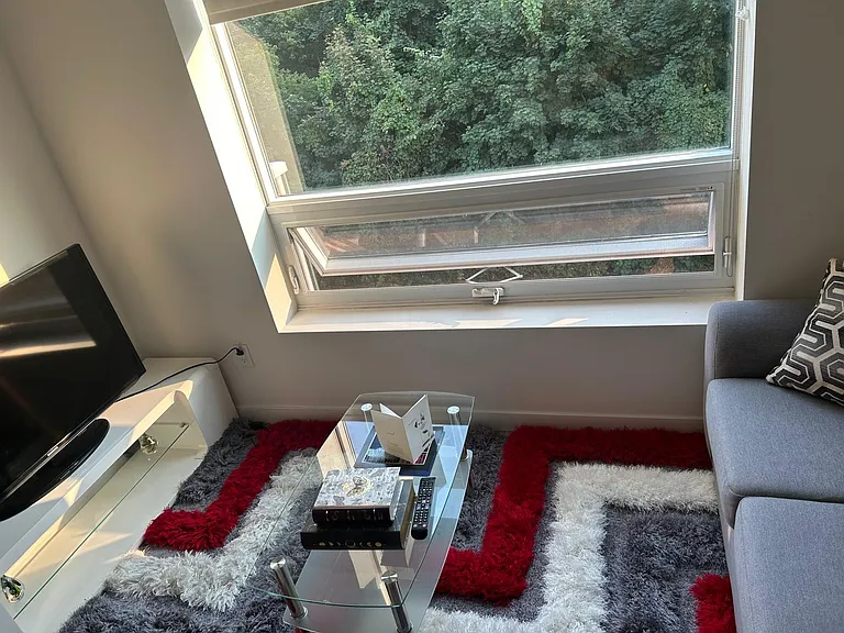 467 Charlton Ave E #402 — Photo 3
