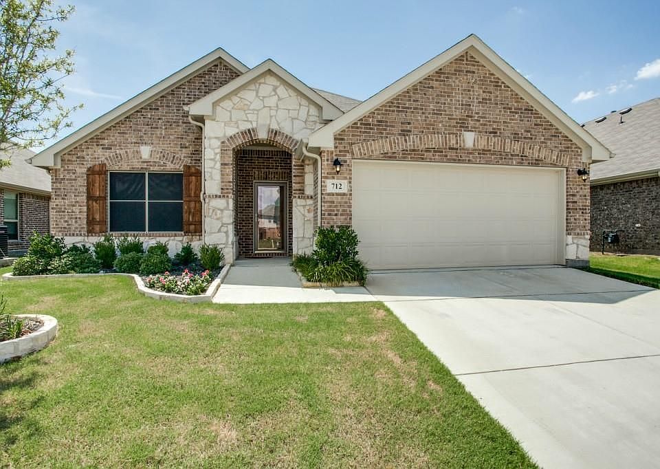 1st image of 712 Silvermoon Dr