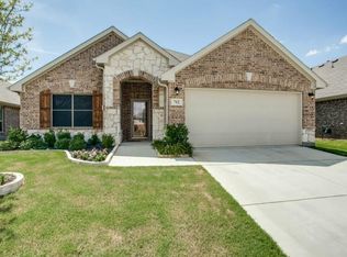 712 Silvermoon Dr, Little Elm, TX 75068